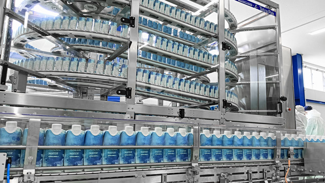 紙パック入りナチュラルミネラルウォーター専用製造ライン稼 働開始